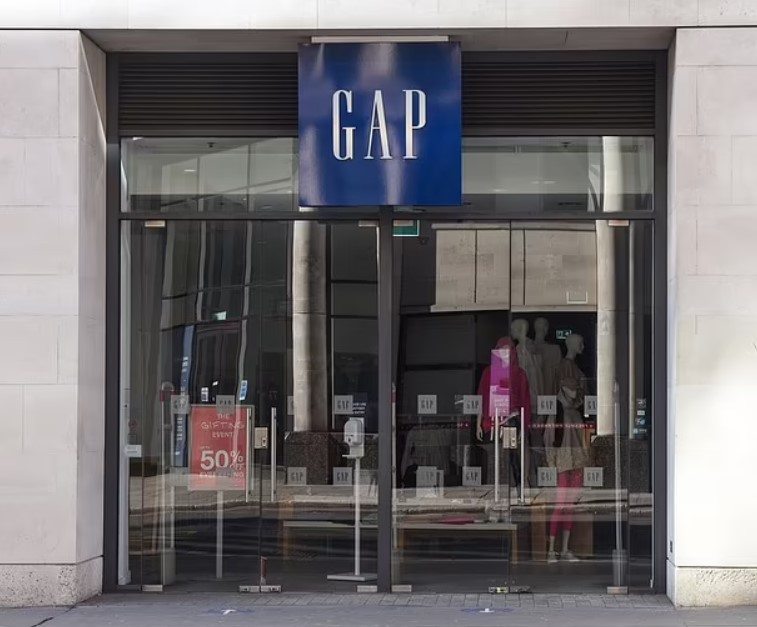 High Street talks: Gap plans to axe 19 stores across UK & Ireland